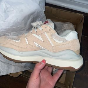 New Balance 57 40s in Rose Pink